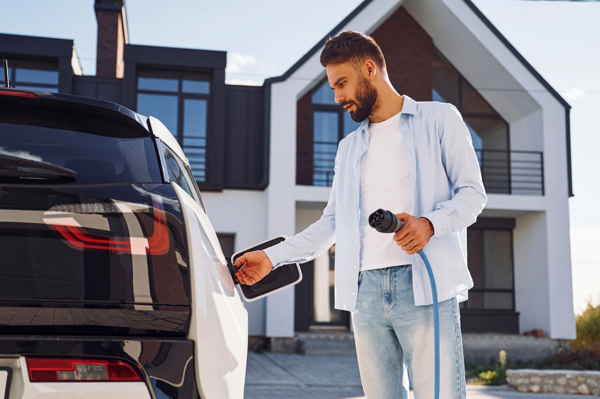 Borne de recharge pour véhicule électrique à domicile